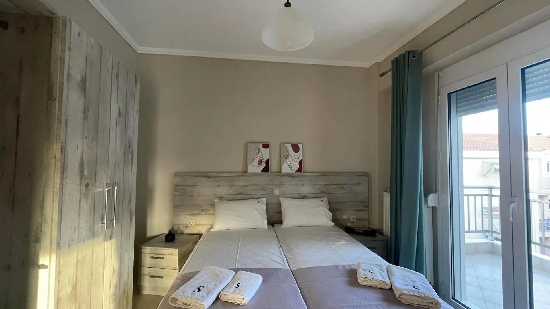 Sakis Holiday Apartment نيا موذانيا اليونان